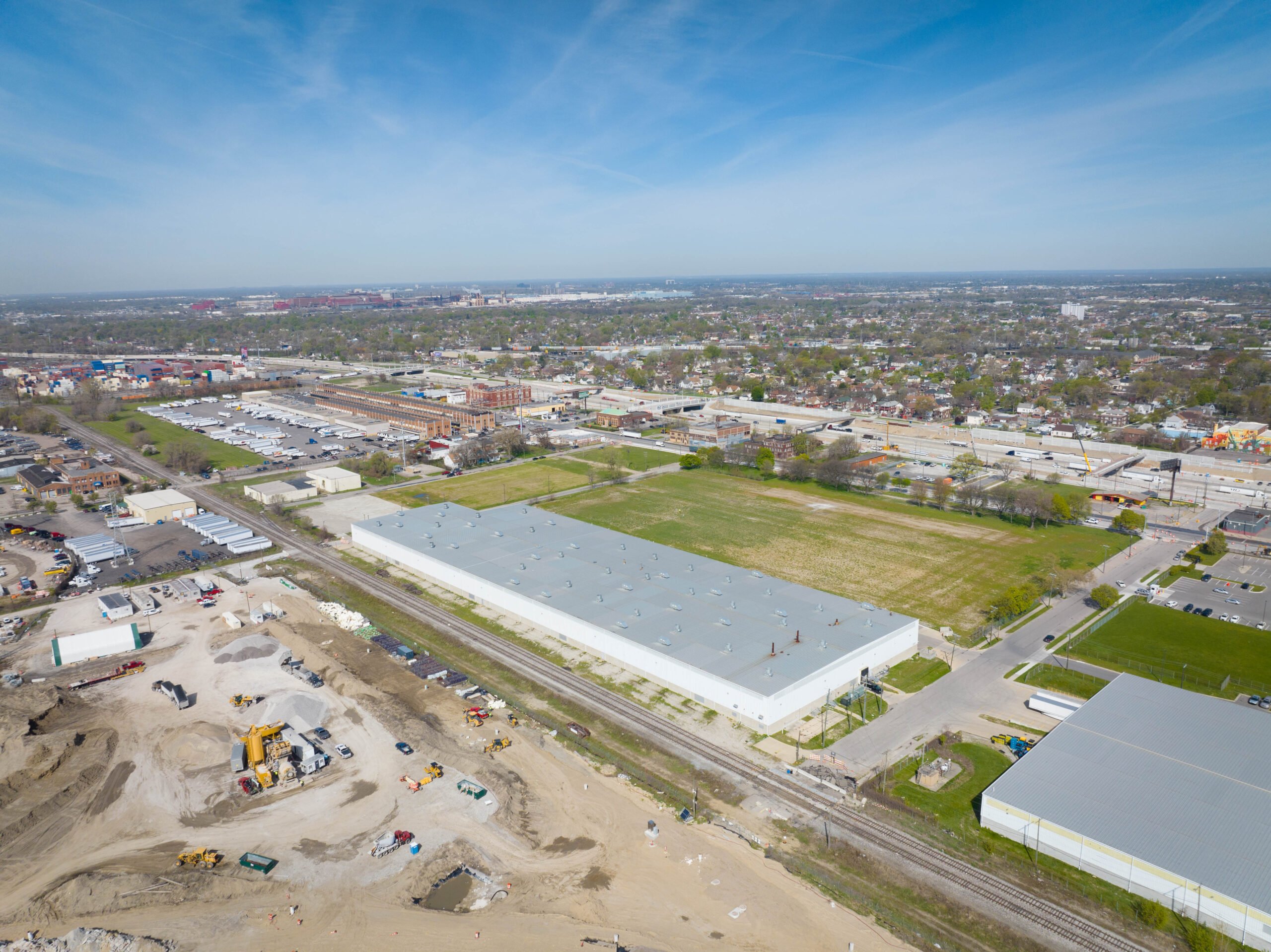 Luxwall Opens New Manufacturing Facility, Detroit, MI.