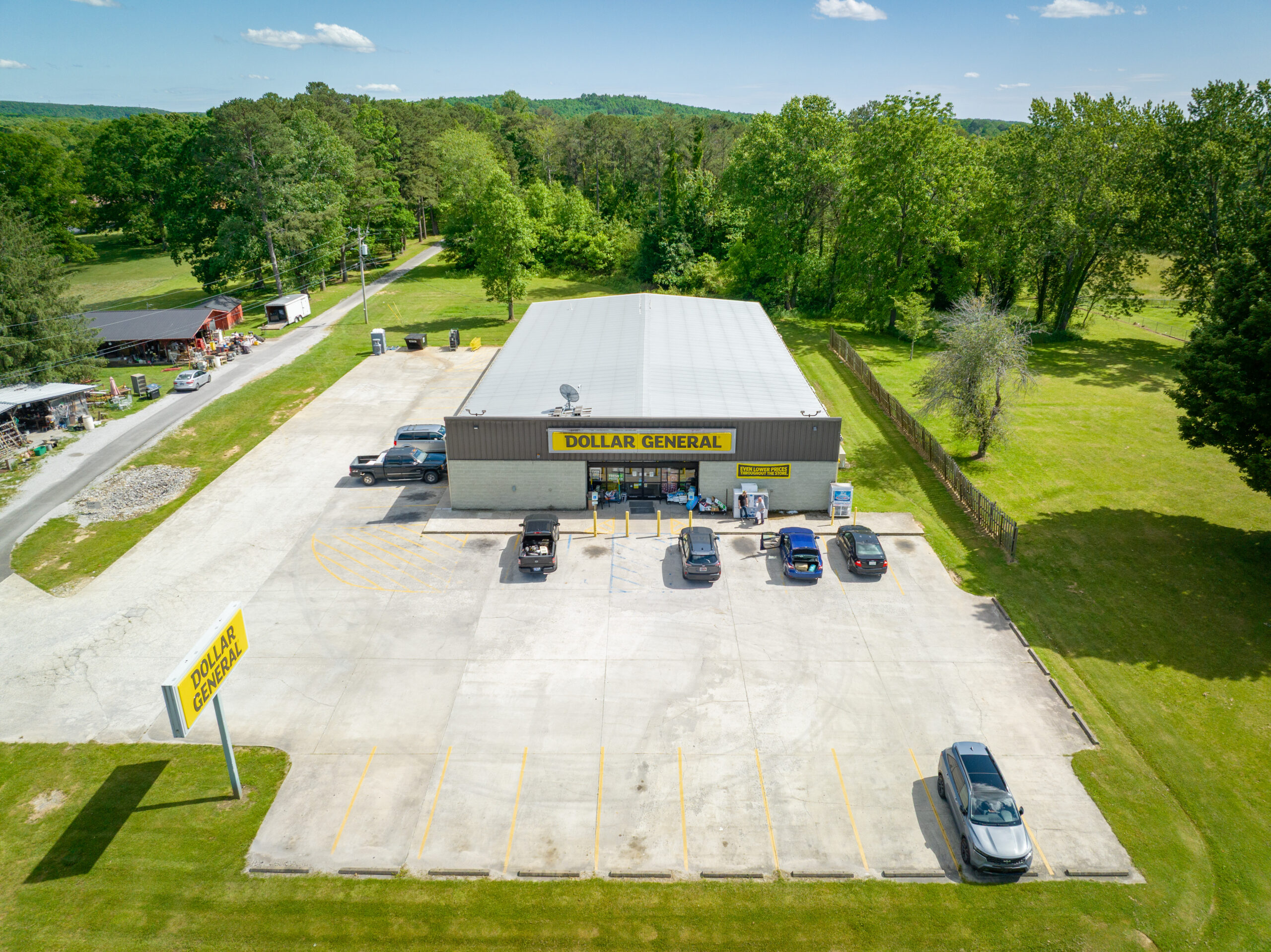 Marcus and Millichamp Cash In on Dollar General, Gruetli-Laager, TN, 37339